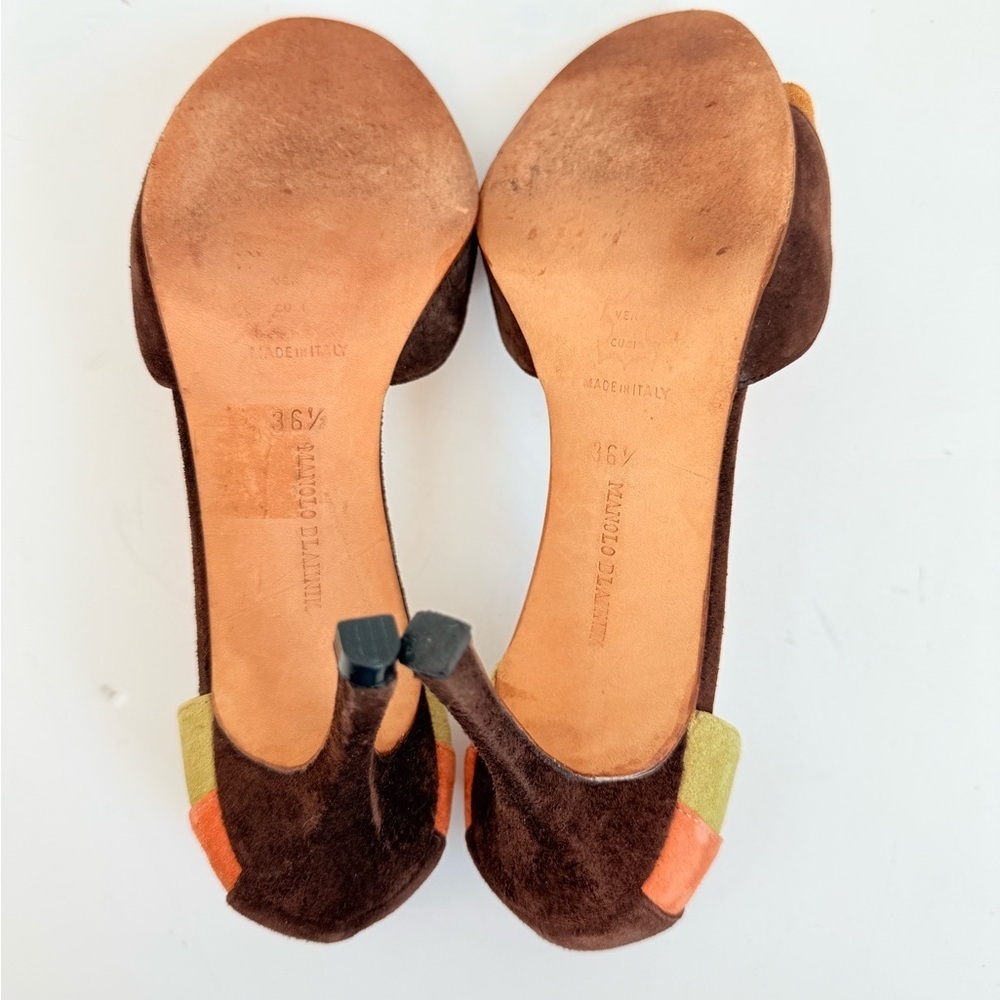 Manolo Blahnik Brown Suede Scalloped Multicolor Appliqué peep Toe heels EU 36.5 - Picture 6 of 7
